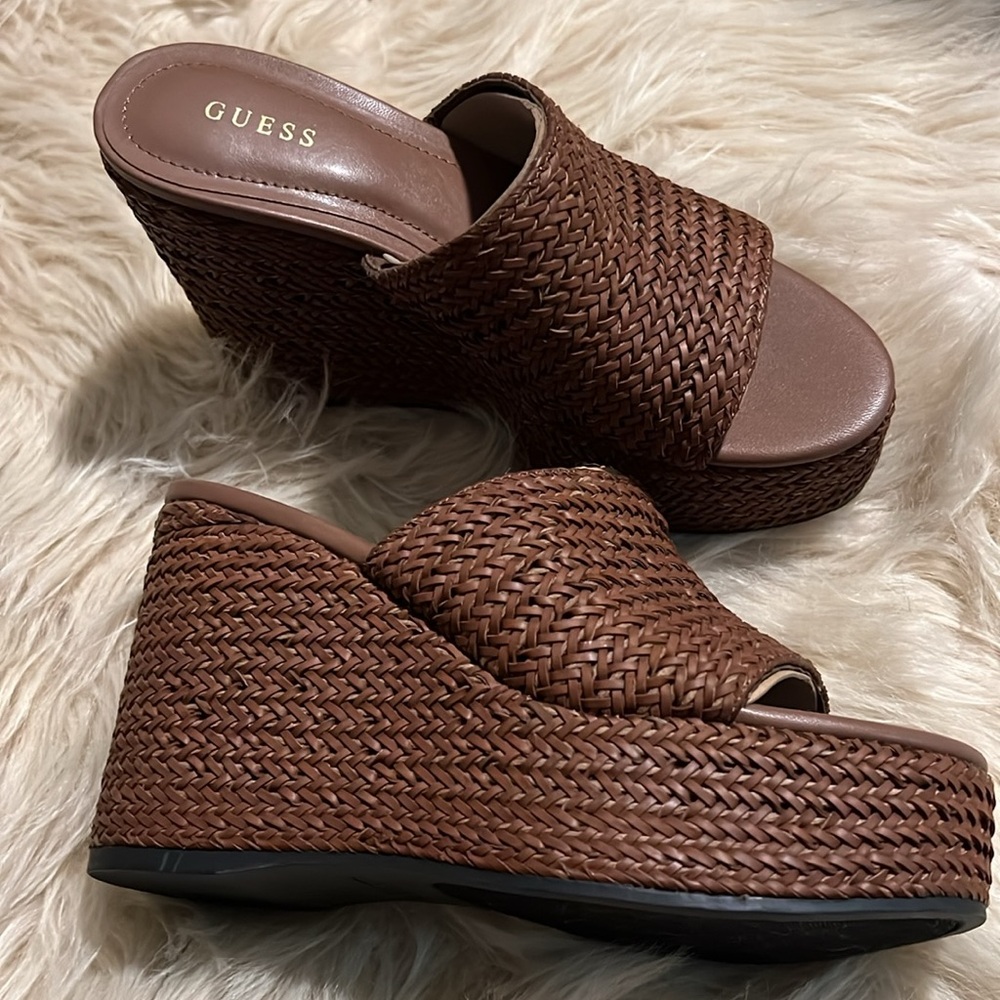 Guess Raffia Wedges - Picture 2 of 5
